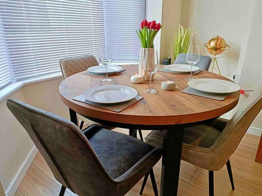 Rosa House Villa Дарлингтън Екстериор снимка